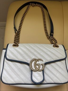 Gucci White Quilted Shoulder Bag with Navy Trim and Gold Double G
